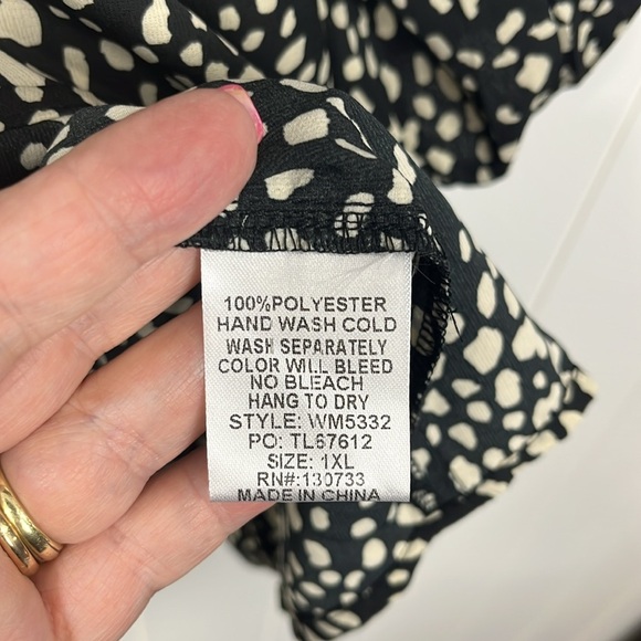 Umgee Womens Tunic/Mini 1XL Black Cream Animal Print Balloon Sleeves Hi-Lo EUC - Picture 9 of 14